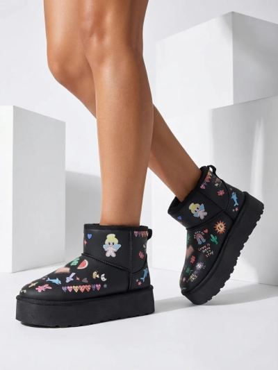 Royalfashion Kurze Schneestiefel im Stil für Frauen mit Hanaga-Aufklebern