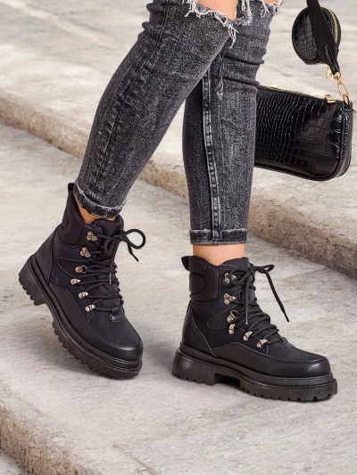 Royalfashion Damen Trapper Stiefel Savelly