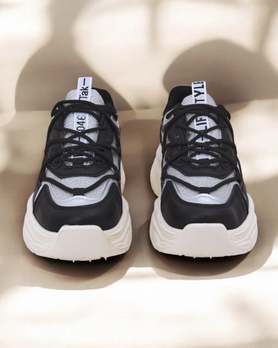 Royalfashion Damen Sneaker auf einer dickeren Sohle Teresii