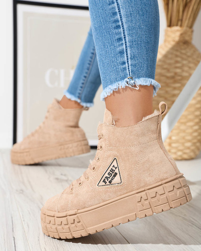 Hellbraune, isolierte Zephyr Damenstiefel aus Öko-Wildleder - Schuhe