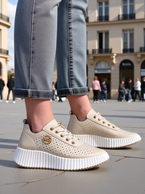 Royalfashion Жіночі спортивні кросівки на шнурівці Jovenes