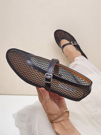 Royalfashion Damen-Ballerinas mit Lochmuster und Riemchen Naommi