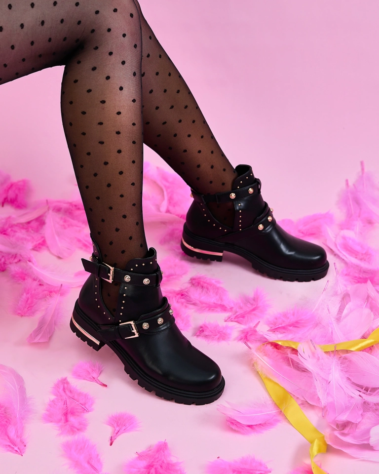 Royalfashion Damenstiefel mit flachem Absatz in schwarz Uscavca