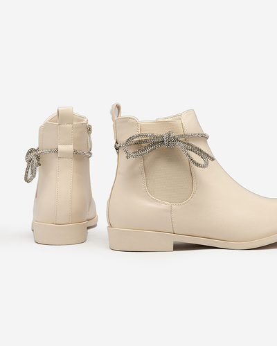 Royalfashion Creme Damenstiefel a'la sztyblety mit Zirkonen Tardere