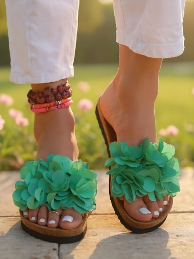 Royalfashion Damen Pantoletten mit Blümchen Flora Soft