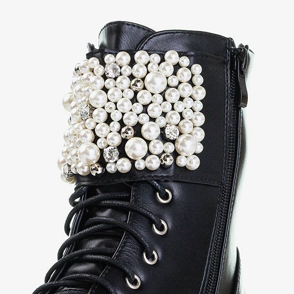 Schwarze Taschen mit Foga-Dekorationen - Schuhe