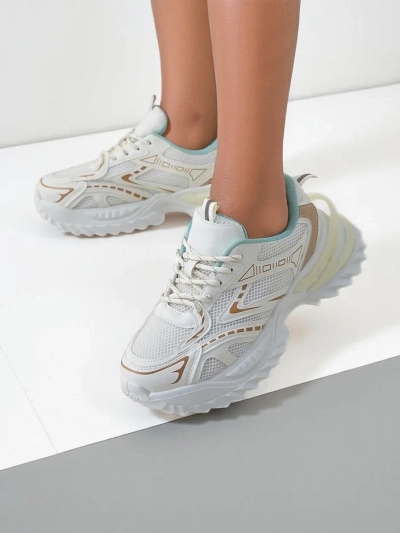 Royalfashion Damen Sportsneaker auf einer dickeren Sohle Nettes