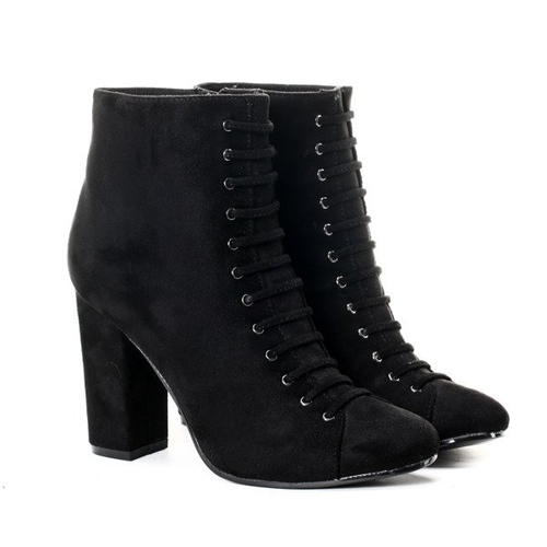 Czarne botki na słupku - Obuwie