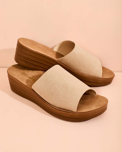 Royalfashion Жіночі шльопанці Saffil на низьких підборах