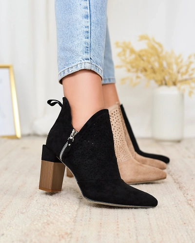 Royalfashion Schwarze Damenstiefel mit hohem Schaft Swerros