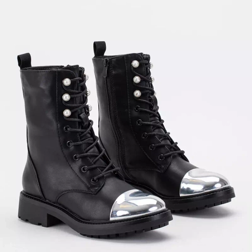 OUTLET Чорні черевики з металевим носком Konax - Взуття