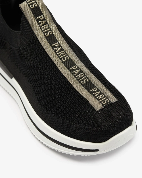 Жіночі спортивні кросівки-сліпони з написом чорного кольору Cerppa- Footwear