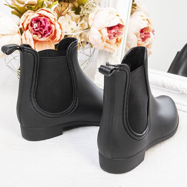 Schwarze niedrige Stiefel mit Mandelspitze Bergen - Schuhe 1