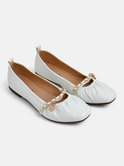 Weiße Damenballerinas Callista mit Kette – Öko-Leder, italienische Klassik
