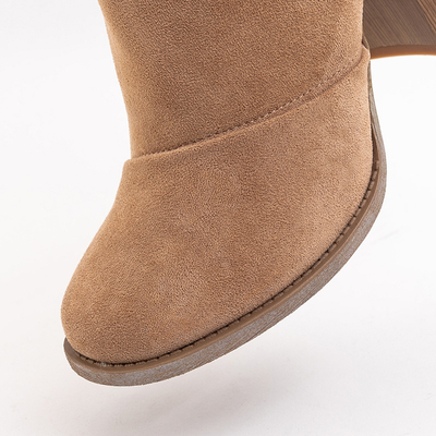 Hellbraune Damenstiefel mit Ausschnitten Plinara - Schuhe