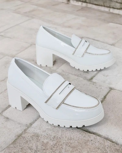 Royalfashion Damen Slipper aus Lackleder Befies