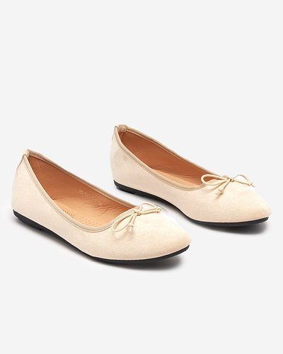 Ballerinas aus Öko-Wildleder in Beige mit Viassi-Schleife. Schuhe