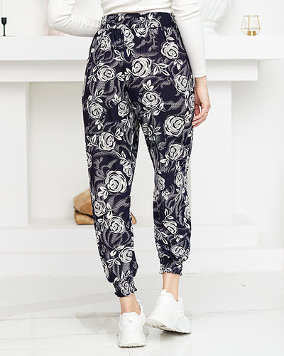 Marineblau-weiß gemusterte Damenhose in PLUS SIZE - Kleidung
