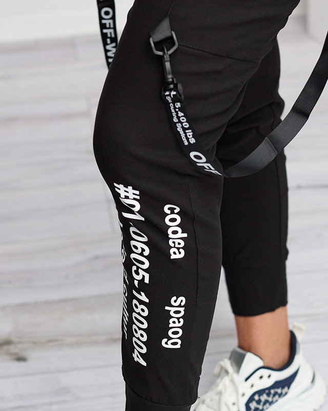 Schwarze Damen-Cargohose mit Aufschriften - Kleidung