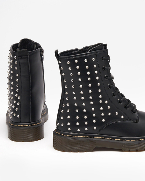 Чорні матові чоботи з шипами Derisa