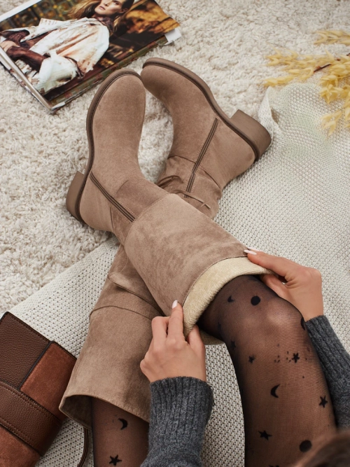 Жіночі ботфорти з еко-замші Ostrelia