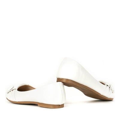 Балетки білого кольору з орнаментом Aero - Взуття 1