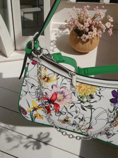 Royalfashion Маленька жіноча сумочка з екошкіри з квітковим візерунком Lily Bloom