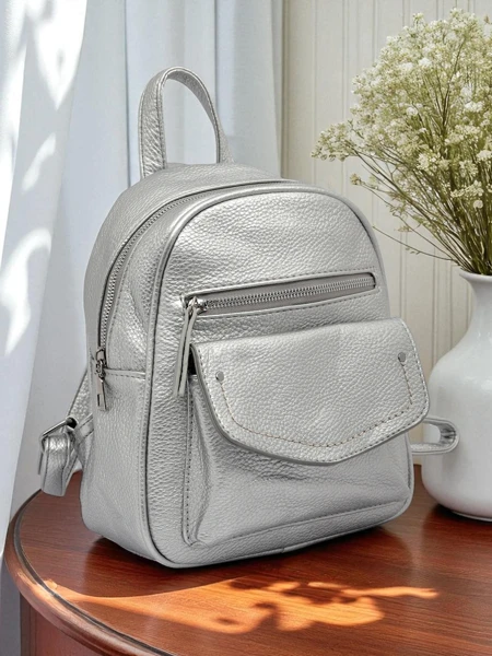 Damenrucksack Selene Silver aus Öko-Leder Królewska Moda, 25x25 cm