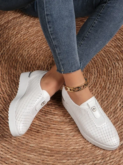 Royalfashion Slipper Schuhe für Damen mit Perforationen Goffies