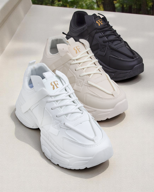 Жіночі білі снікерси Arete з екошкіри, плоский каблук, весняна колекція