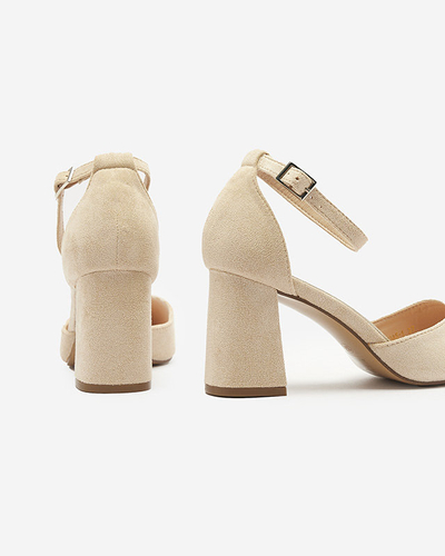 Beige Damen-Pumps auf einem Pfosten Derra - Schuhe