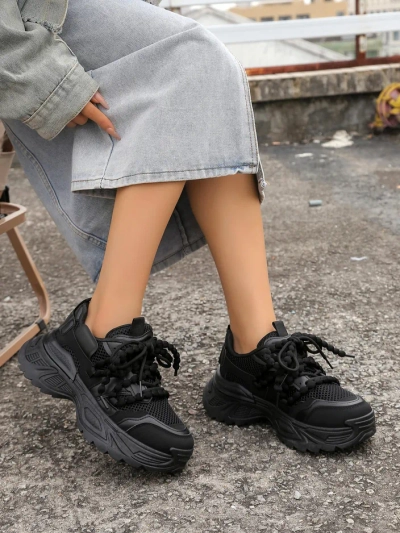 Royalfashion Damen sportliche Sneakers auf dickerer Sohle Loness