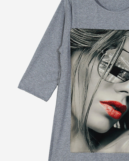 Сіре жіноче плаття з принтом і відрізом внизу - Одяг