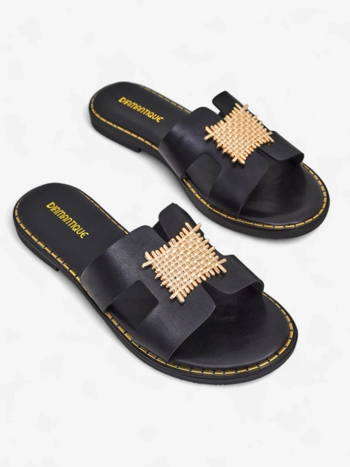 Royalfashion Жіночі шльопанці з прикрасами Crattes