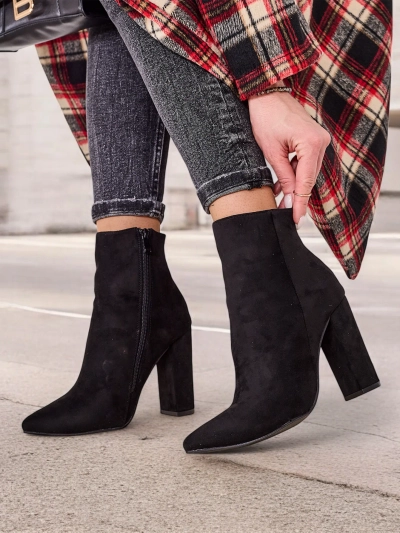 Royalfashion Damen Eco-Wildleder Stiefeletten auf Monnoes Absatz