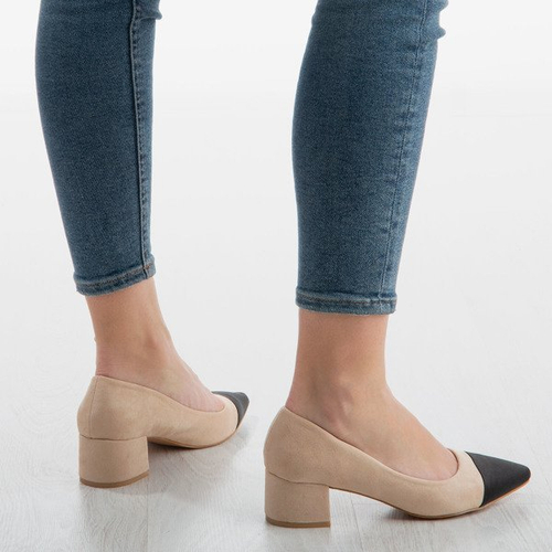 Бежеві туфлі на низькій стійці Массікіна - Взуття