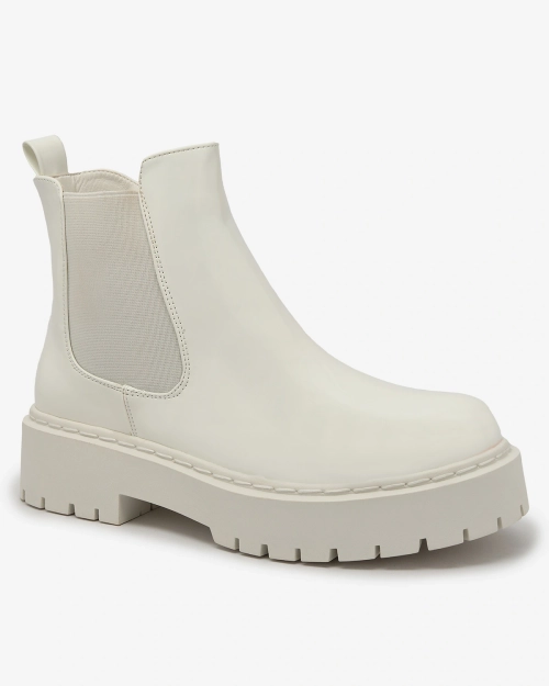 Royalfashion Білі лаковані жіночі черевики без підборів Glossy Chic