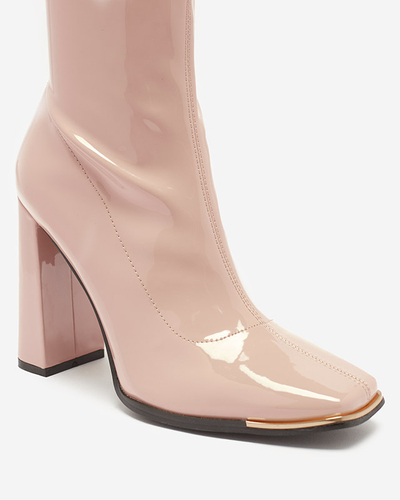 Hellrosa Damen-Lackstiefel auf dem Rekila-Pfosten - Schuhe