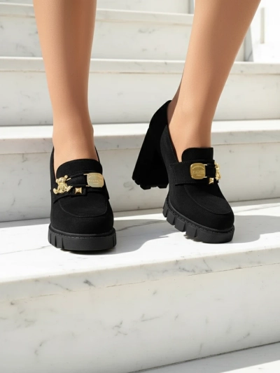 Atemberaubende schwarze Schuhe mit Blockabsatz aus Wildleder, elegant und modisch