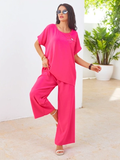Royalfashion Damen Set mit kurzen Ärmeln, dekorativer Blume und weiten Hosen