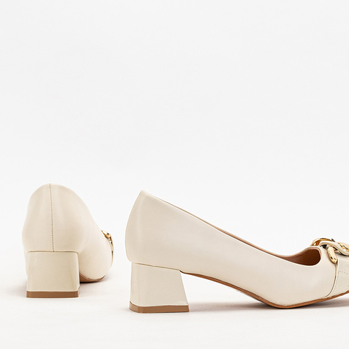 Кремові жіночі туфлі на низьких підборах Vetina