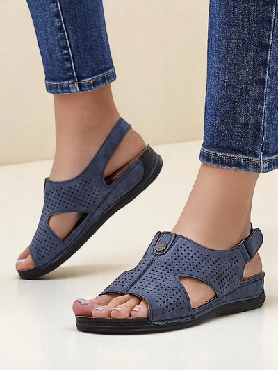 Royalfashion Damensandalen mit Cut-out Leminni