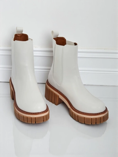 Amber Walk Stiefeletten mit Blockabsatz aus Öko-Nubukleder