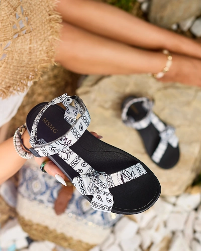 Royalfashion Weiße und schwarze Damensandalen mit Schleife Oyall