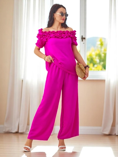 Royalfashion Damen-Set mit schulterfreier Bluse mit kurzen Ärmeln und dekorativem Ausschnitt sowie weit geschnittenen Hosen