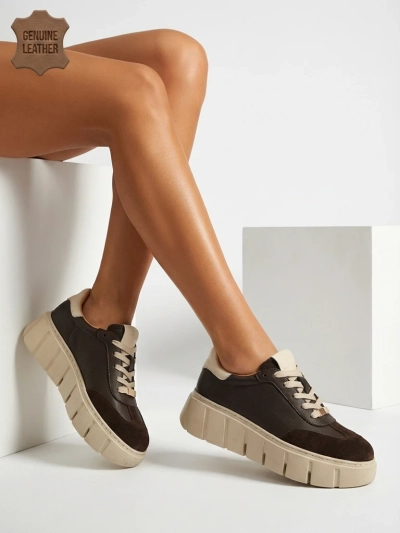 Sportliche Damen-Sneakers aus Naturleder Taures