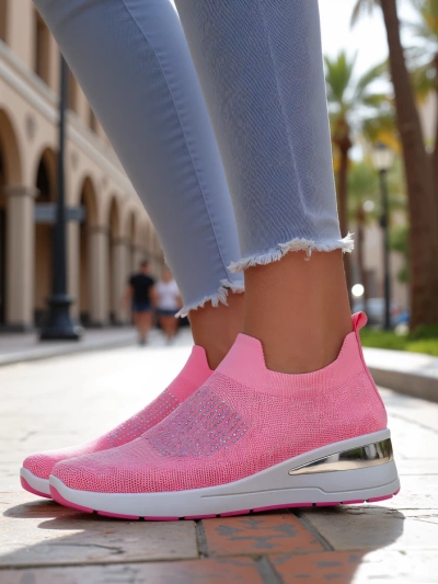Royalfashion Schlupf-Wedge-Sneakers für Damen mit Strasssteinen Qelavise