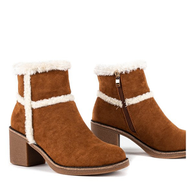 Winterstiefel mit höheren Absätzen in der Farbe Camel Fairi - Schuhe