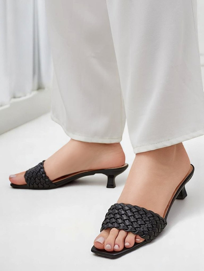 Sandalen Callista Nero – Schwarze Damen-Stilettos aus ökologischem Leder, Sommer
