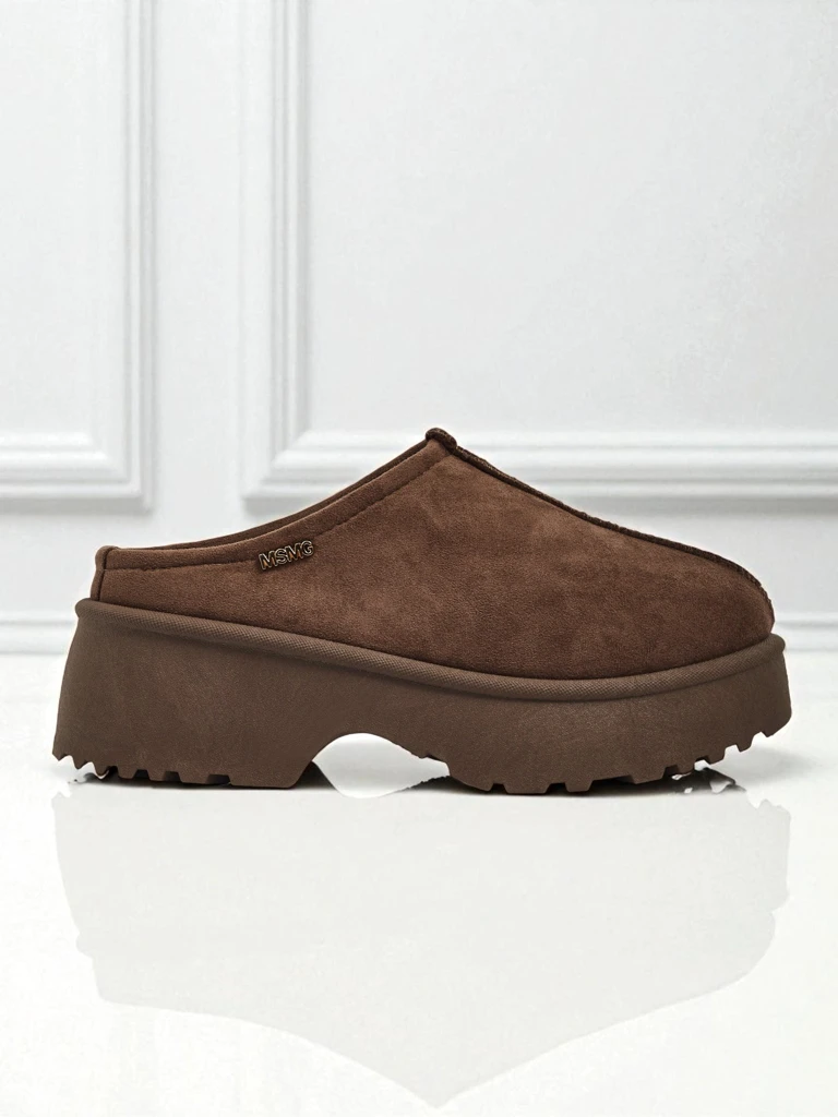 Kurze Damenstiefel im Schneestiefel-Stil mit Fell Calindra